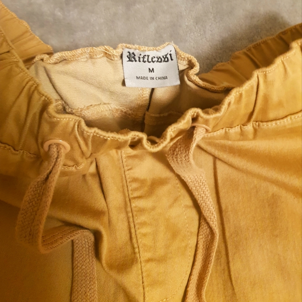 Skinny fit khaki pants